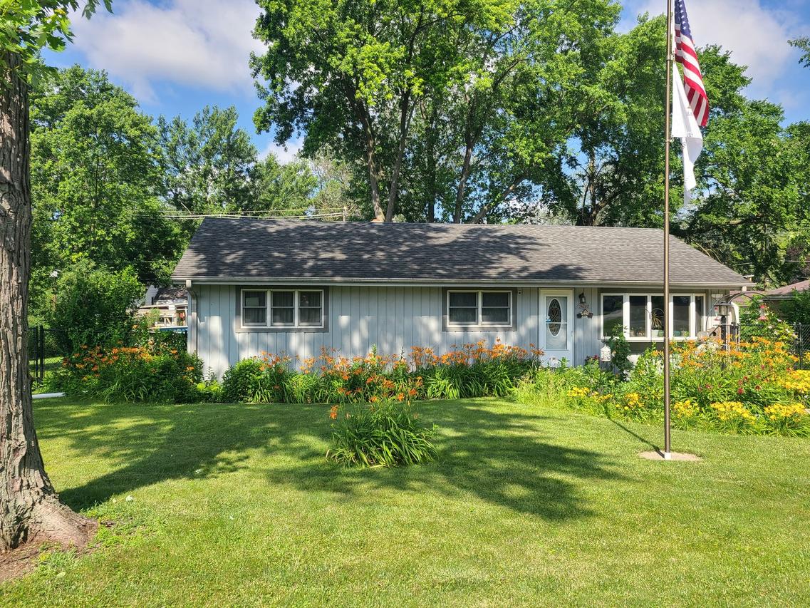2N080 Clarendon Ave., Lombard, IL 60148