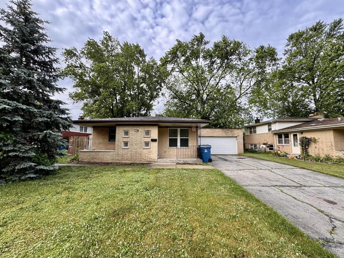 110 Judith Ln., Chicago Heights, IL 60411