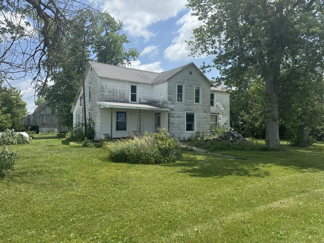 7915 N 4100 East Rd., Saybrook, IL 61770