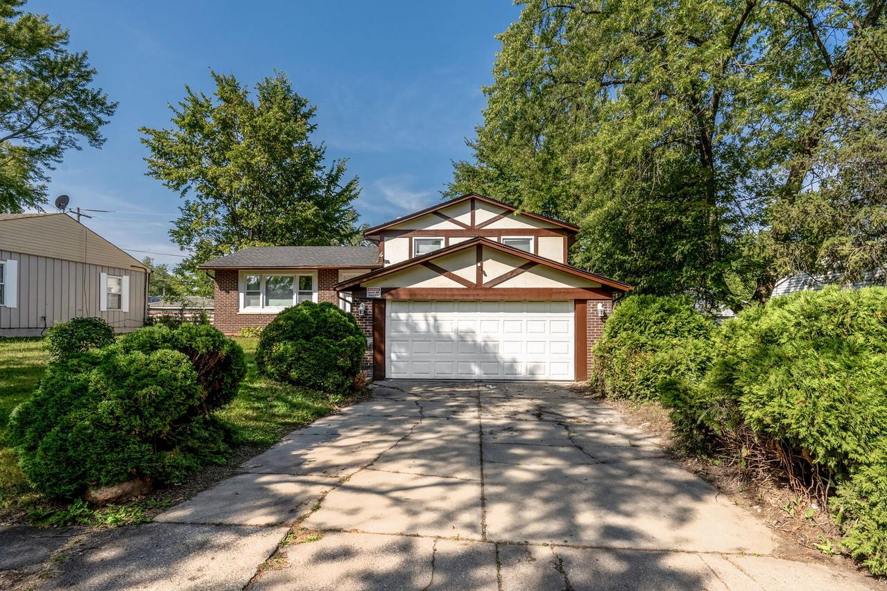 21706 Gailene Ave., Sauk Village, IL 60411