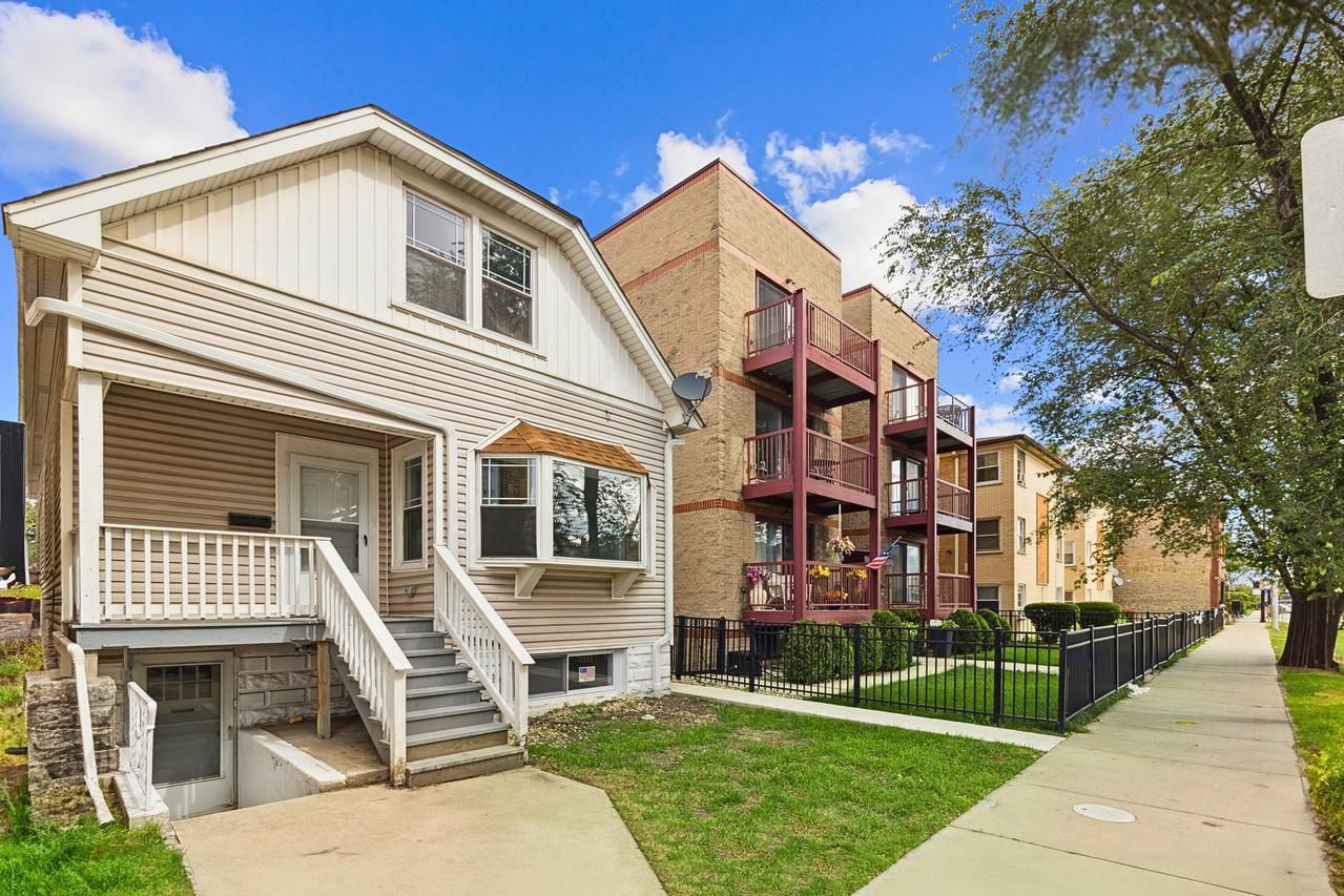 4718 W Addison St., Chicago, IL 60641