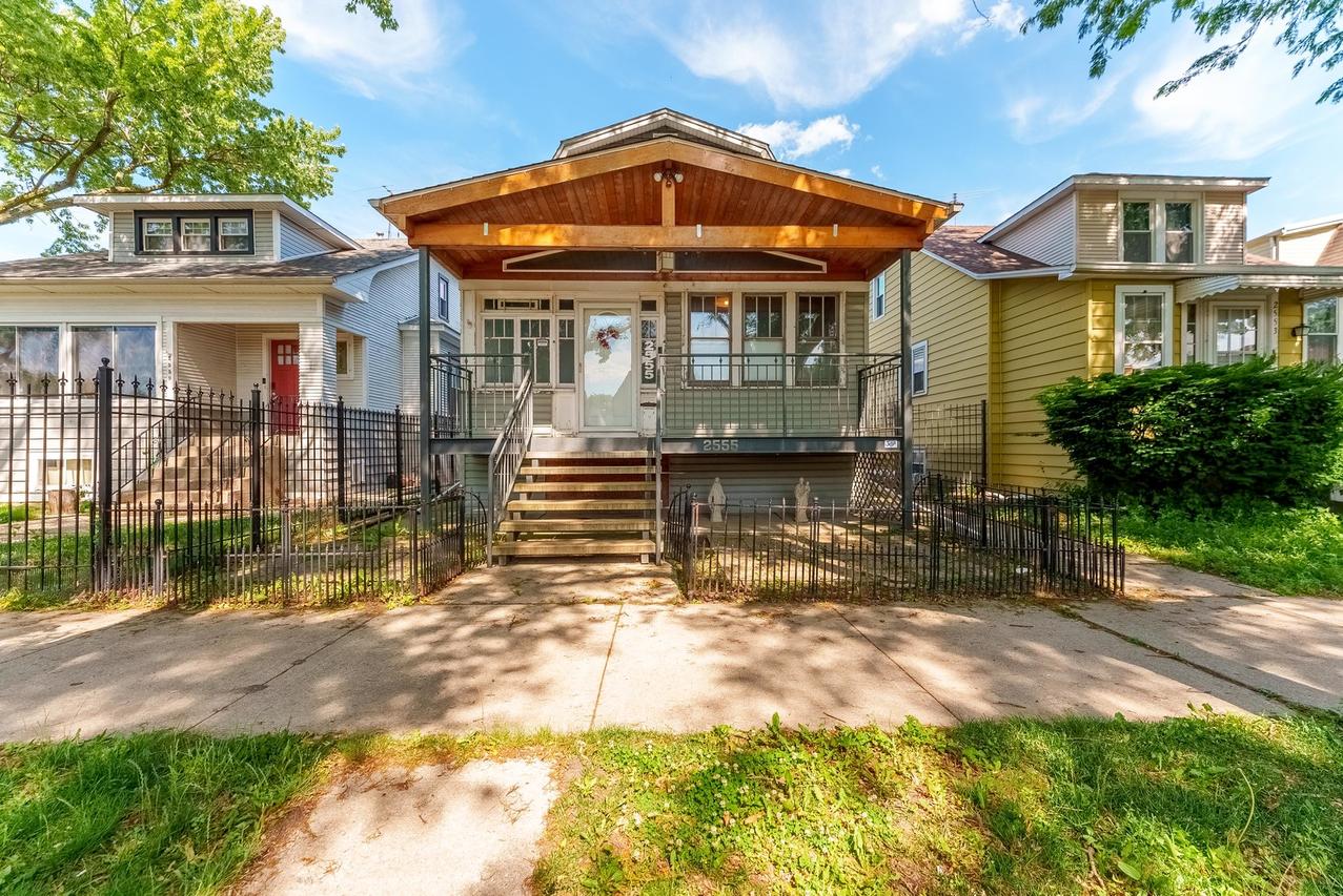 2555 N Mason Ave., Chicago, IL 60639