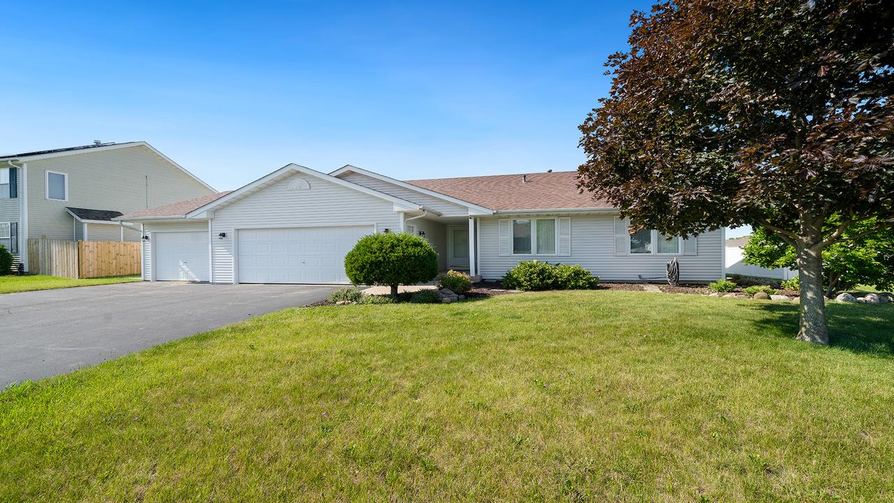 347 Misty Meadow Ln., Davis Junction, IL 61020