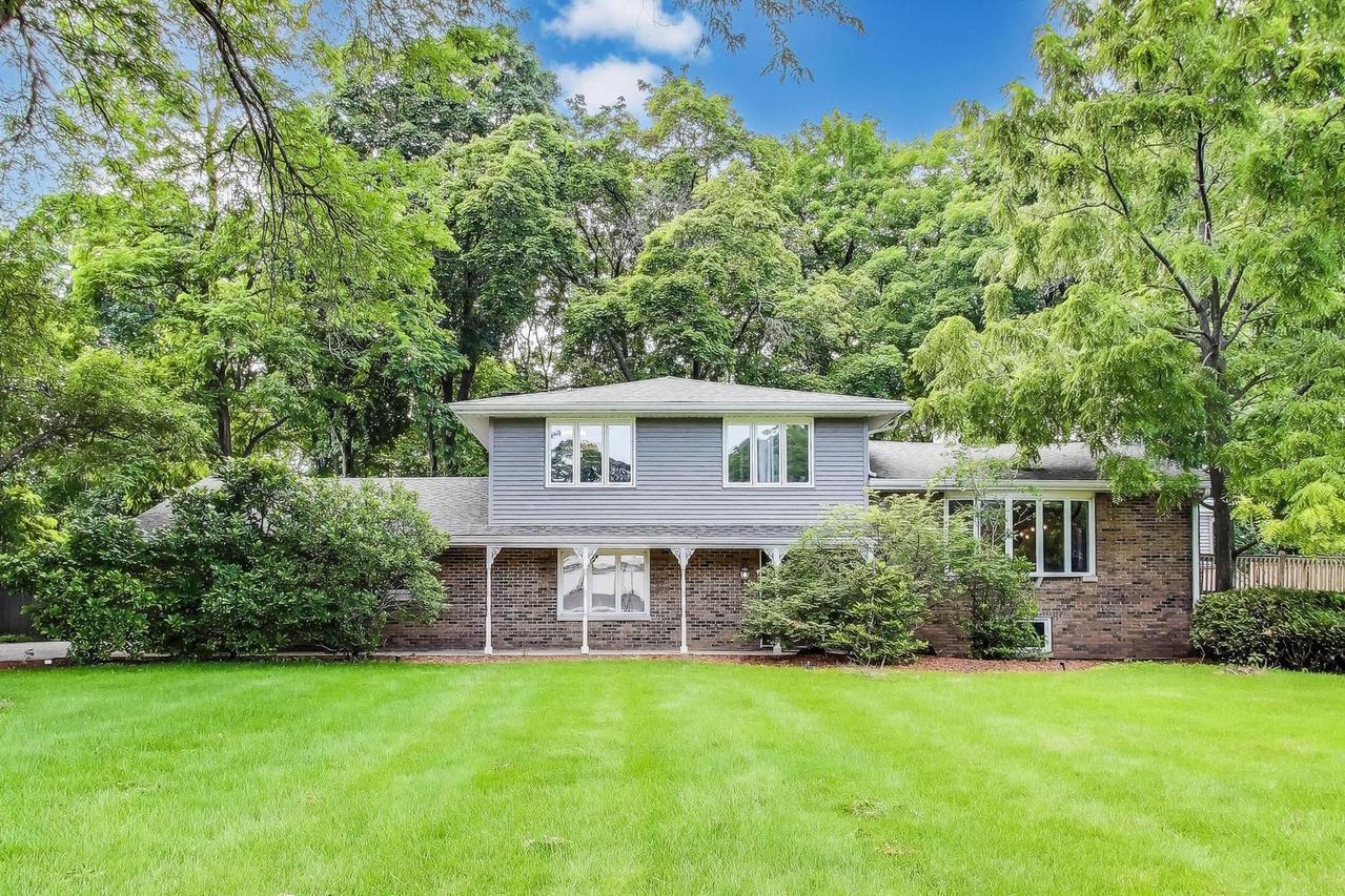 32362 N Pine Ave., Grayslake, IL 60030