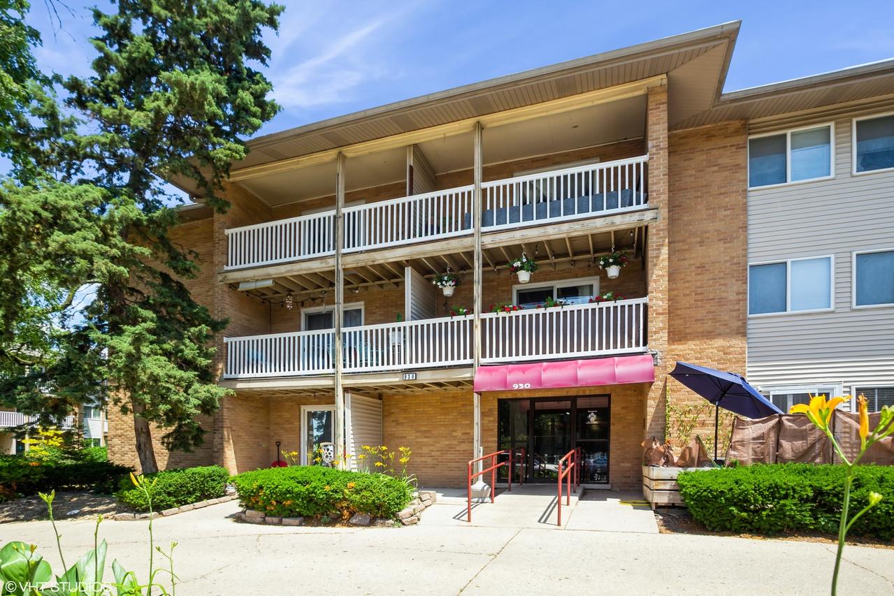 930 Beau Dr. #112, Des Plaines, IL 60016