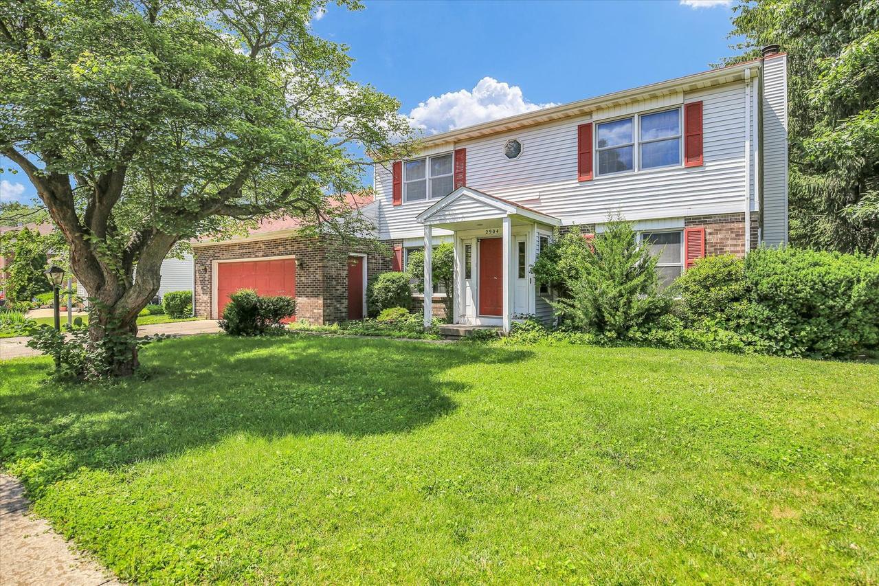 2904 Robeson Park Dr., Champaign, IL 61822