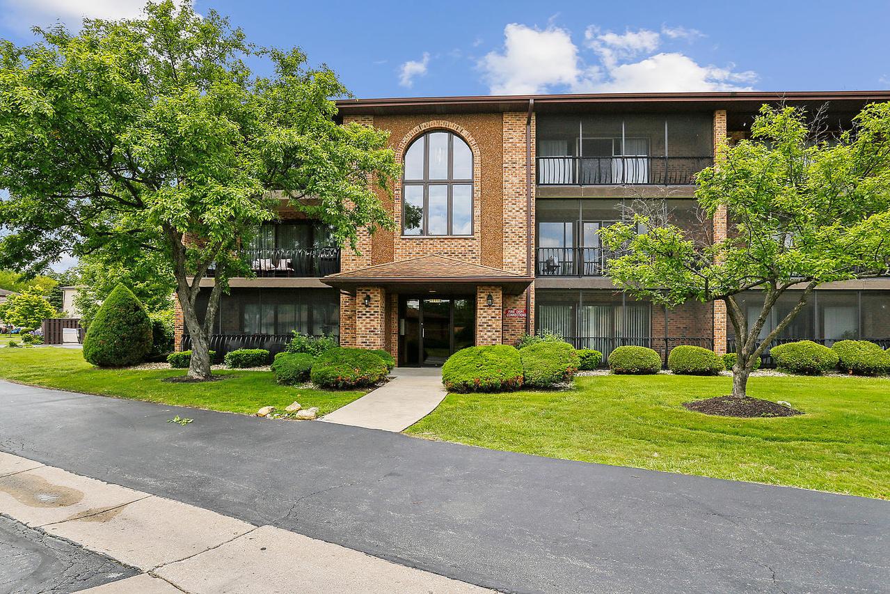 11114 Heritage Dr. #3C, Palos Hills, IL 60465