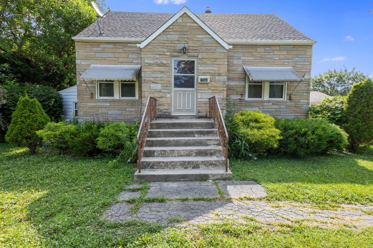 17533 65th Ave., Tinley Park, IL 60477