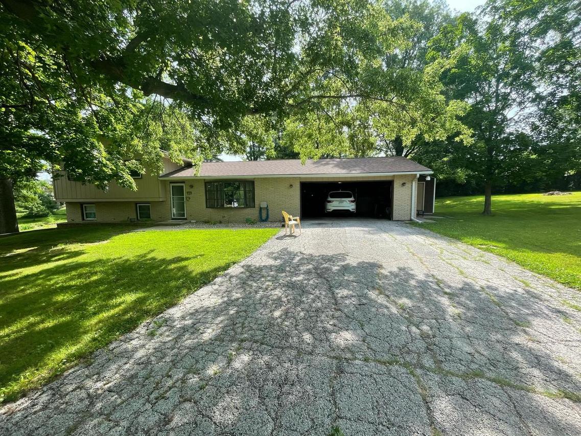 112 Crestview Dr., Hamilton, IL 62341