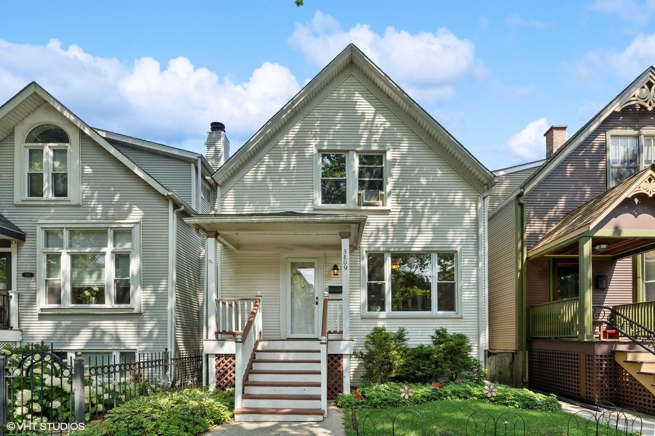 3809 N Hermitage Ave., Chicago, IL 60613