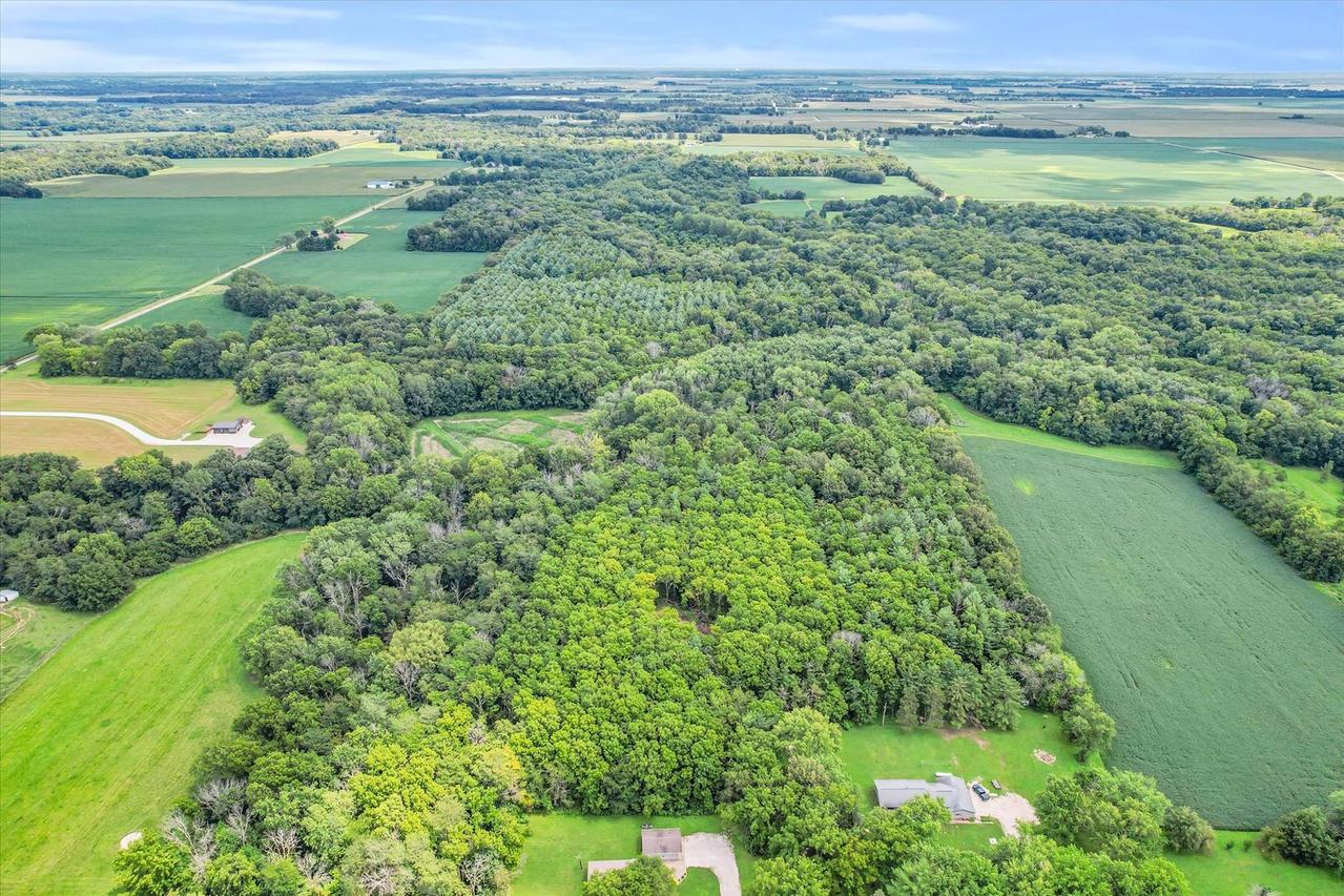 1150 East Rd., Indianola, IL 62958