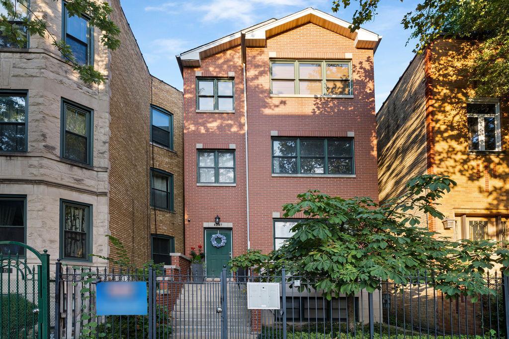 1247 N Rockwell St. #3, Chicago, IL 60622