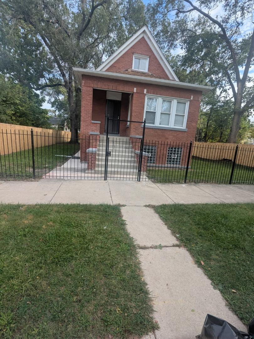 7017 S Hermitage Ave., Chicago, IL 60636