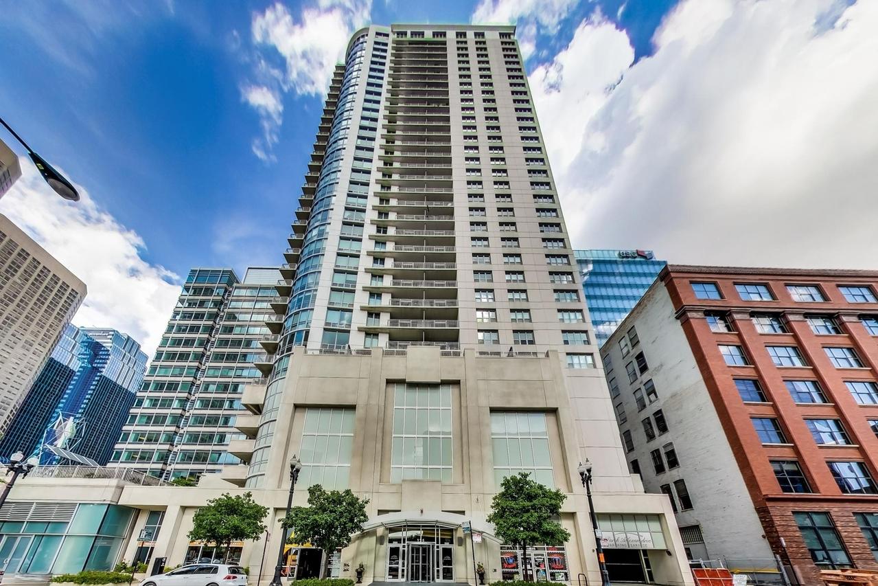125 S Jefferson St. #2110, Chicago, IL 60661