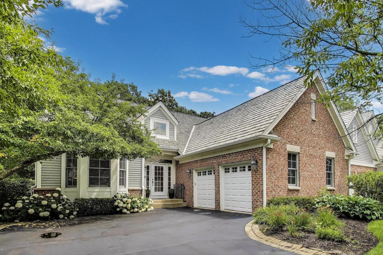 95 S Canterbury Ct., Lake Forest, IL 60045