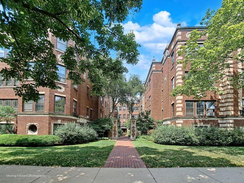 400 Ridge Ave. #16-2, Evanston, IL 60202