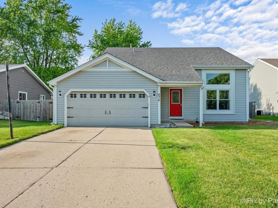 676 Concord Dr., Crystal Lake, IL 60014