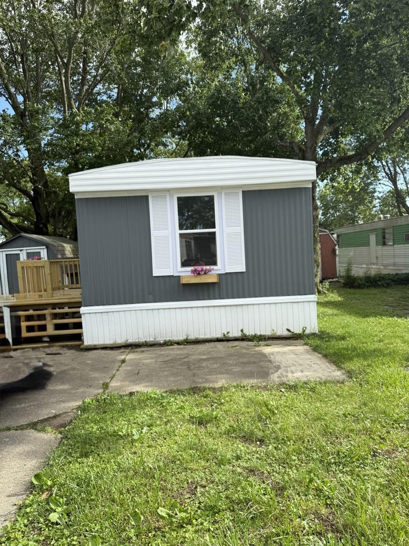 27 Fern St., Urbana, IL 61801