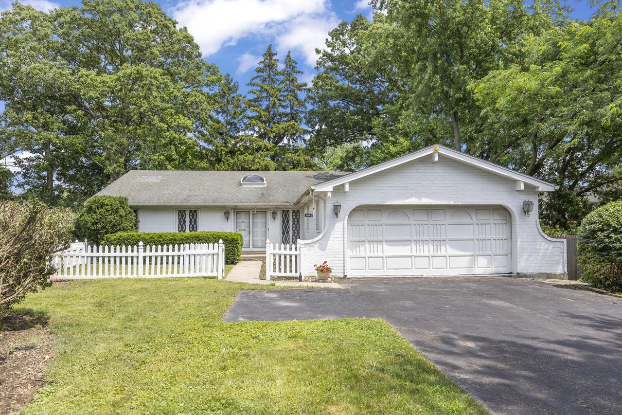 1046 Illinois Rd., Wilmette, IL 60091