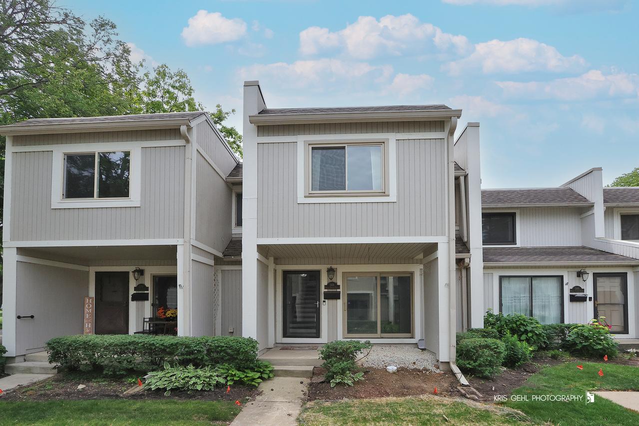568 Quail Creek Dr., Grayslake, IL 60030