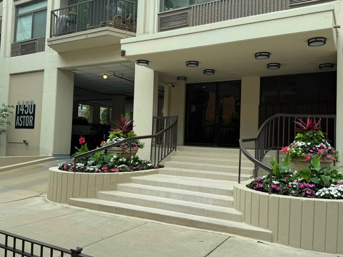 1450 N Astor St. #5C, Chicago, IL 60610