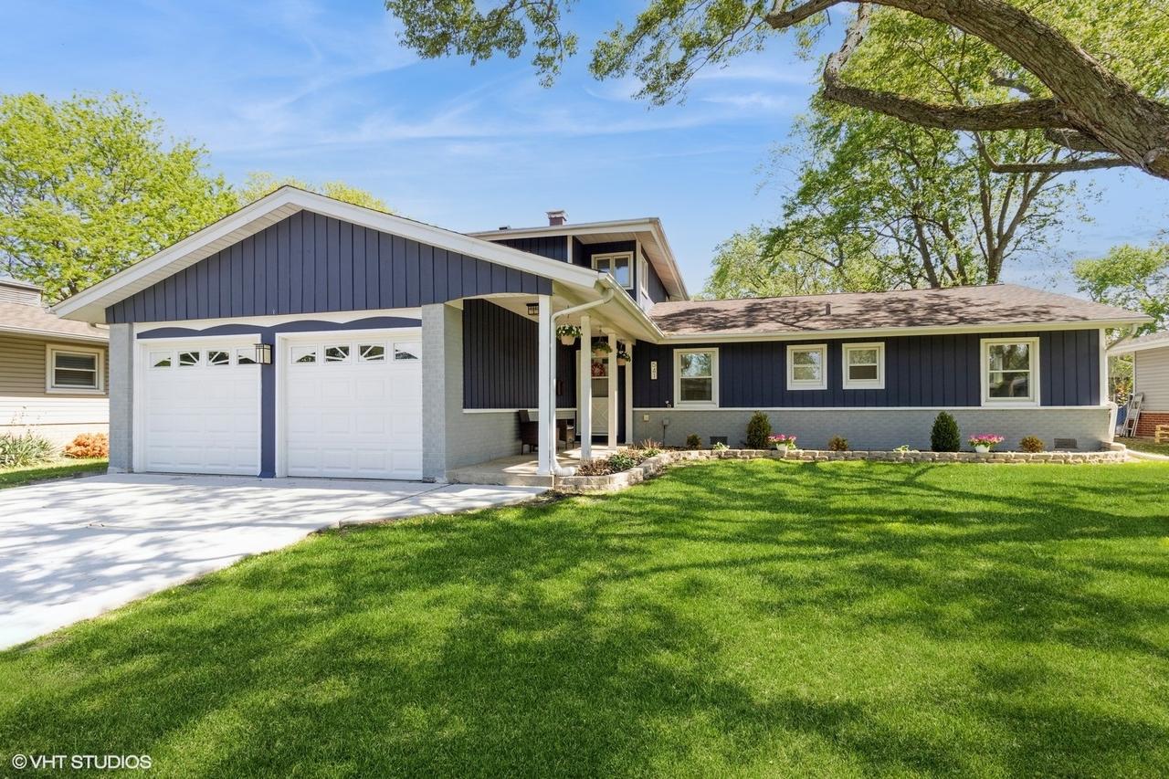 541 Sycamore Dr., Elk Grove Village, IL 60007