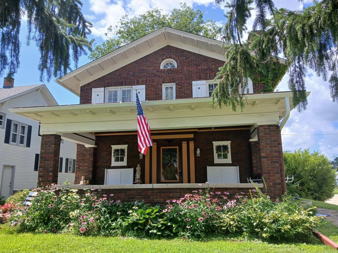 511 Richardson Ave., Ashton, IL 61006