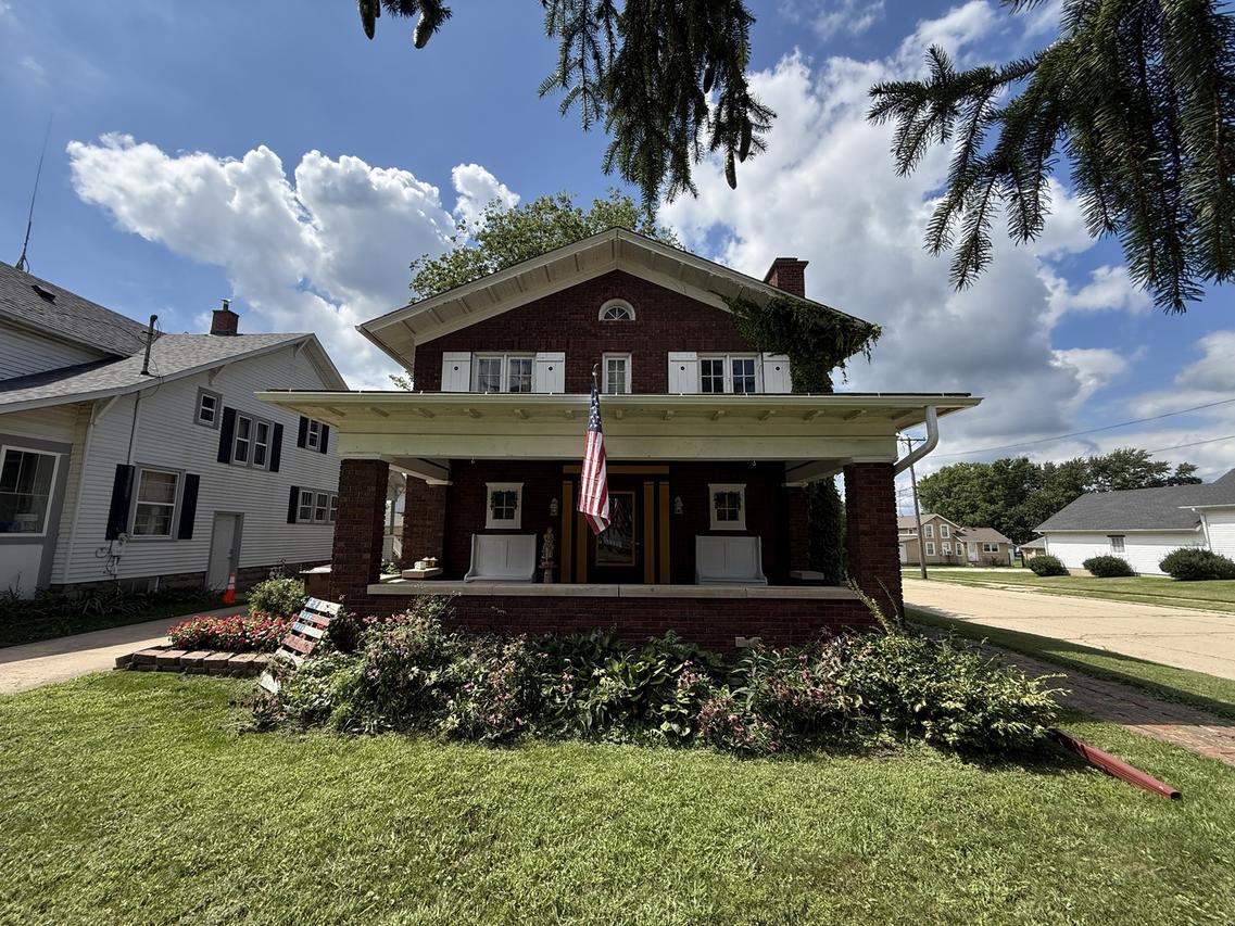511 Richardson Ave., Ashton, IL 61006