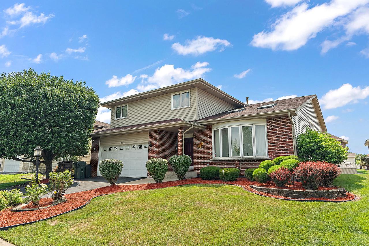 17936 Vista Dr., Country Club Hills, IL 60478