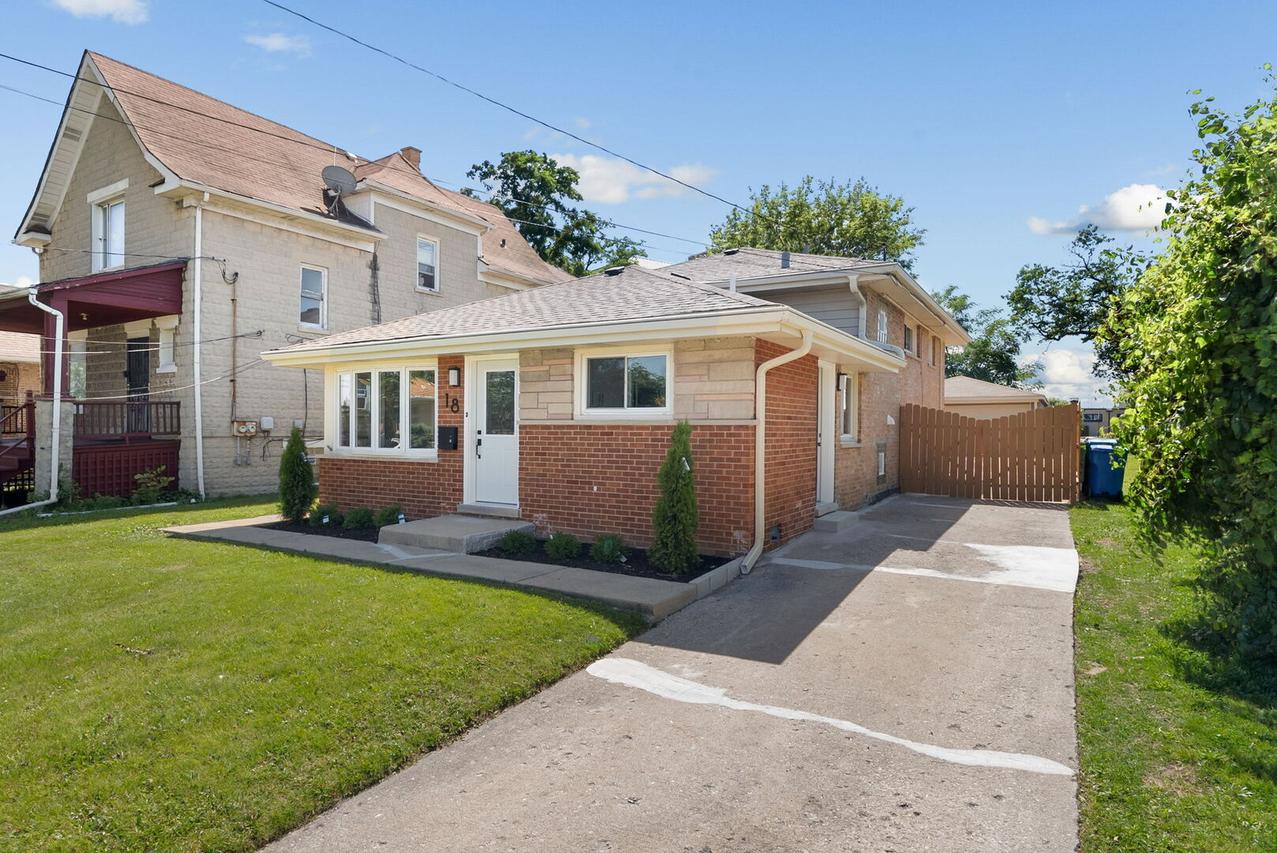 18 Orchard St., Hillside, IL 60162