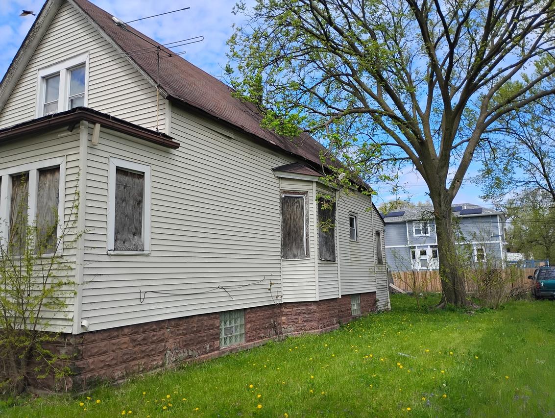 120 W 107th St., Chicago, IL 60628