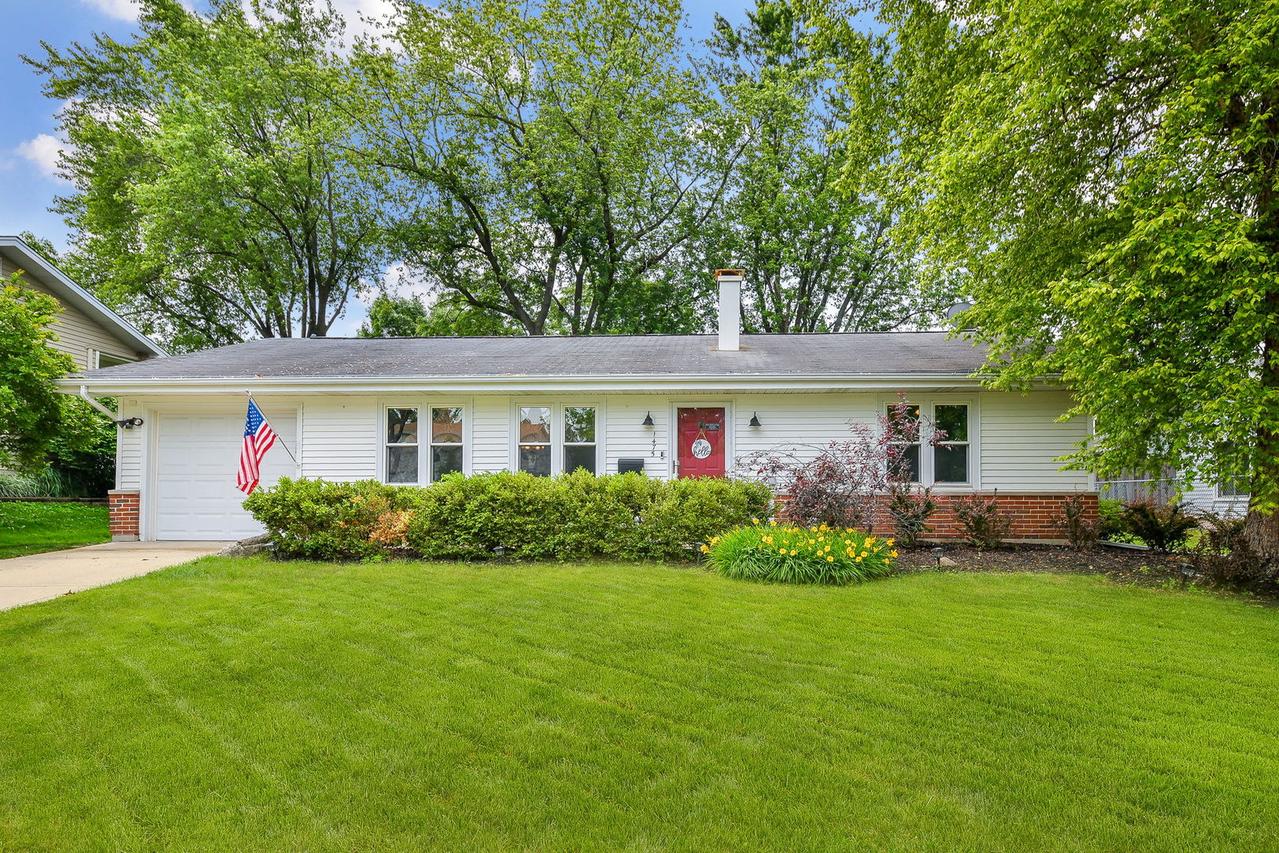 1475 Nottingham Ln., Hoffman Estates, IL 60169