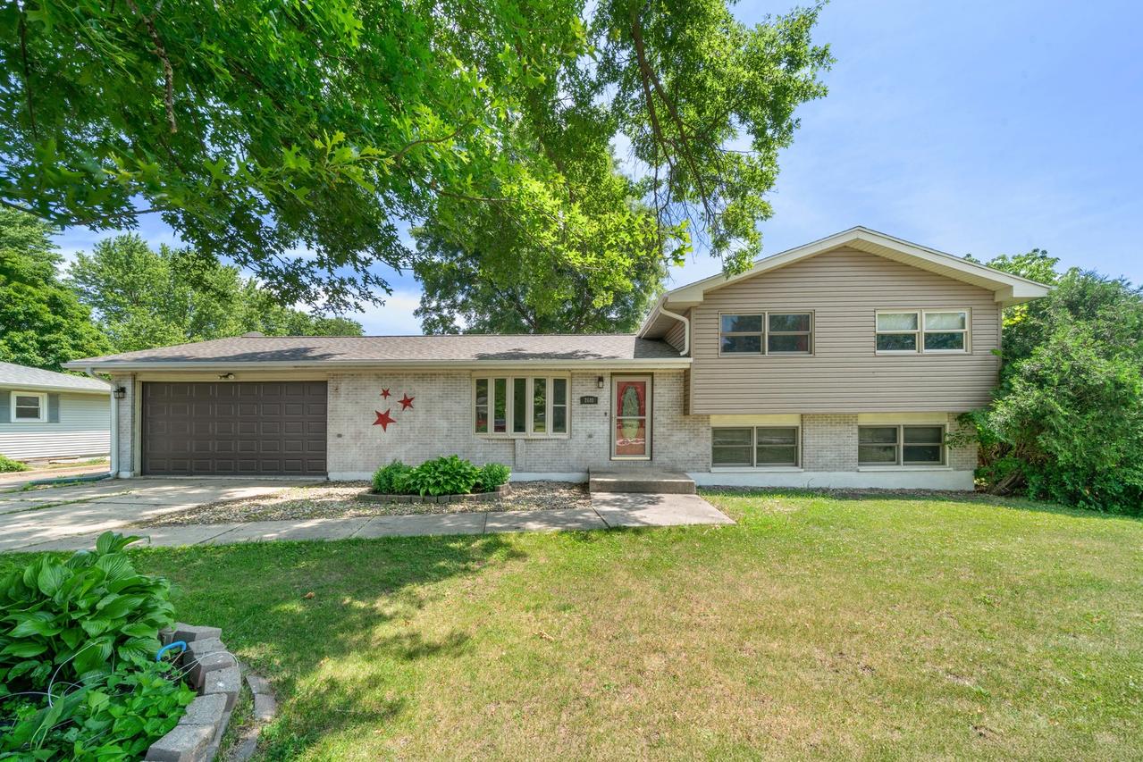 2689 Lynnville Ct., Lindenwood, IL 61049