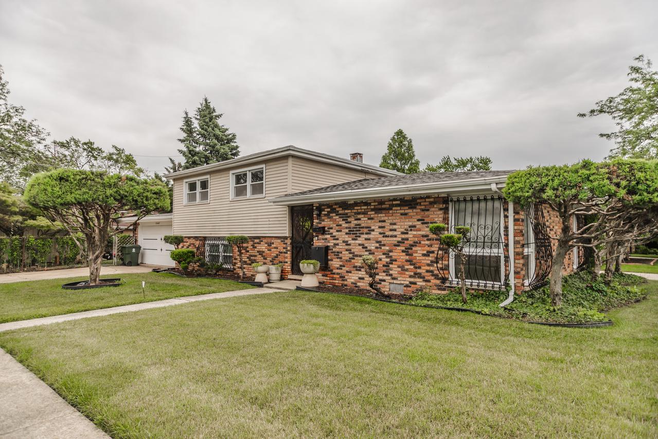 15407 Sunset Dr., Dolton, IL 60419