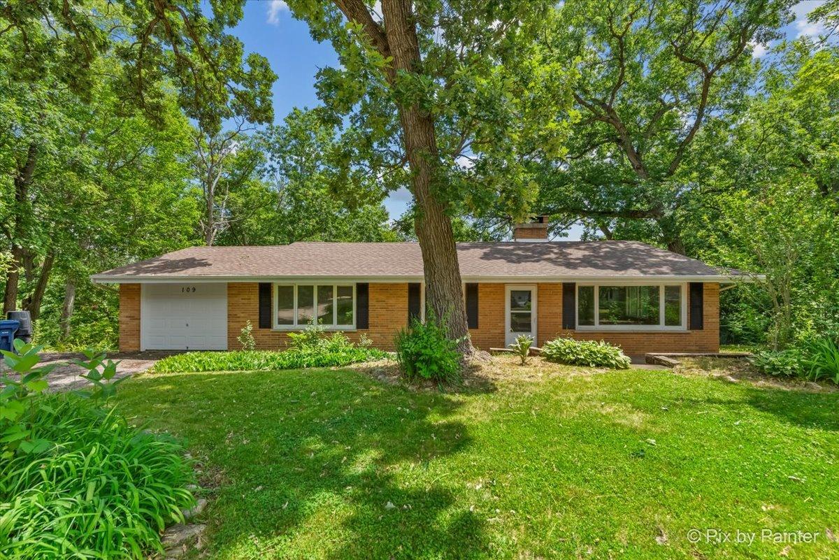 109 Woody Way, Oakwood Hills, IL 60013