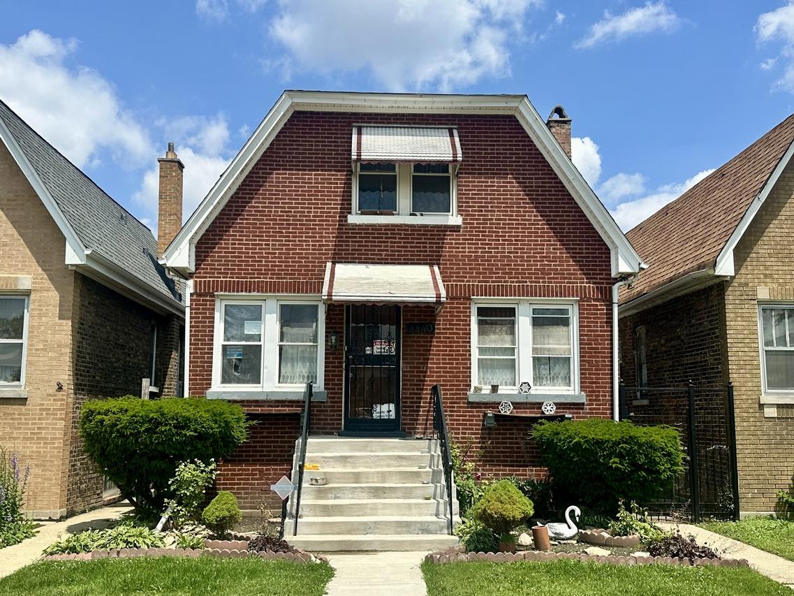 4440 W Iowa St., Chicago, IL 60651