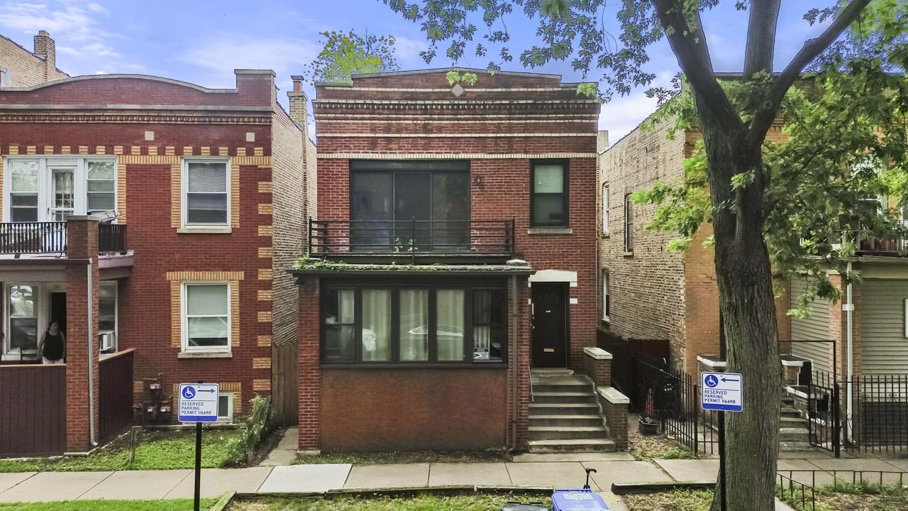 7223 N Damen Ave., Chicago, IL 60645