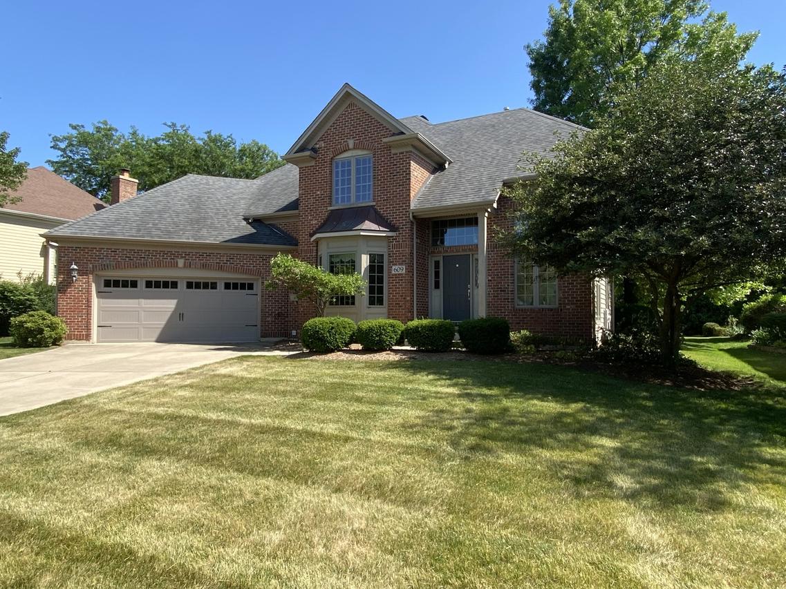 609 Pine St., Sugar Grove, IL 60554