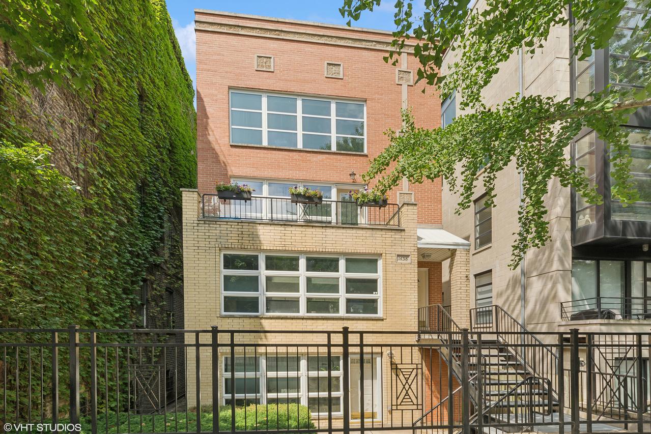 1438 N Mohawk St. #A, Chicago, IL 60610
