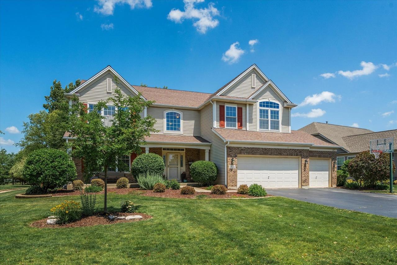 2736 Moutray Ln., North Aurora, IL 60542