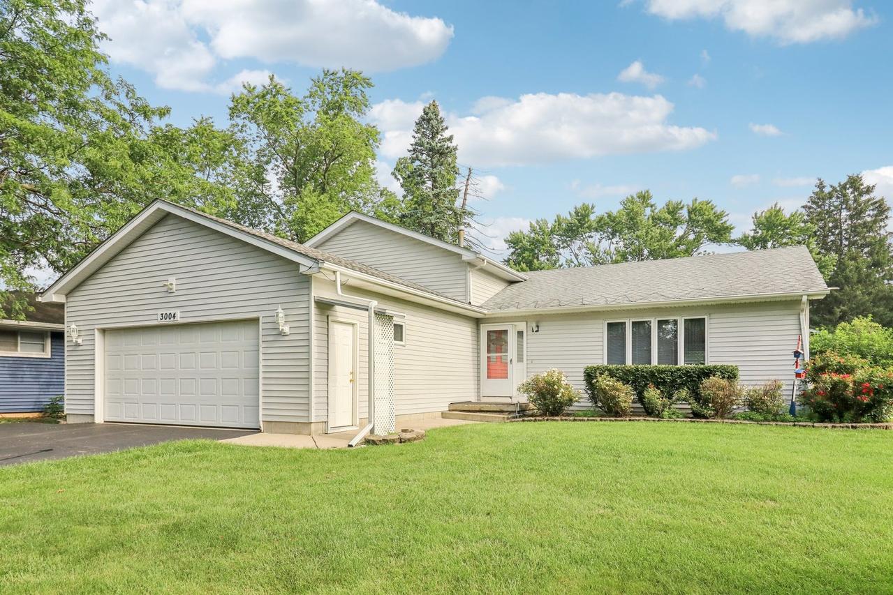 3004 Still Hill Dr., Mchenry, IL 60050