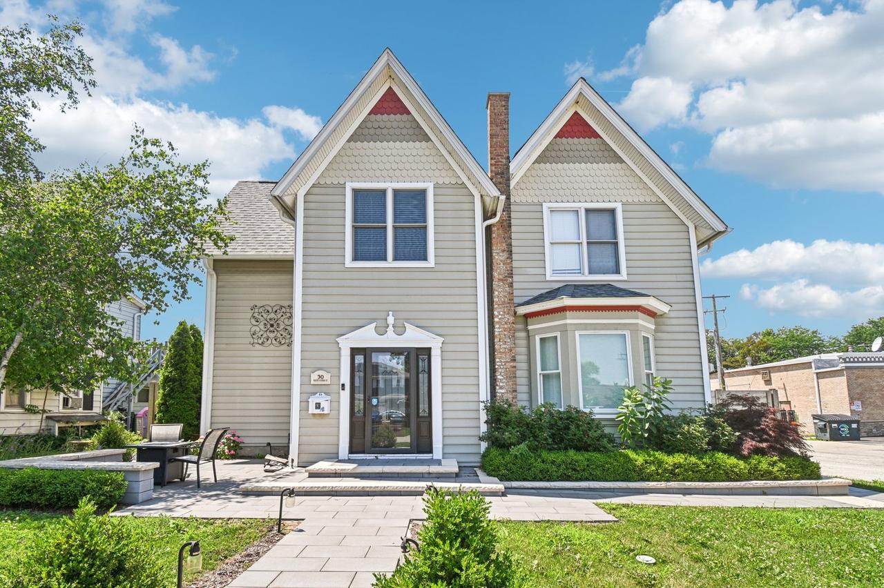 30 S Slusser St., Grayslake, IL 60030