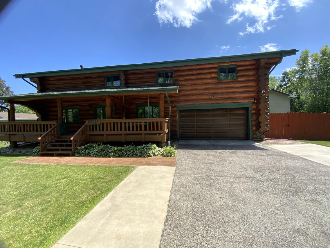 4185 Eastwood Pl., Park City, IL 60085