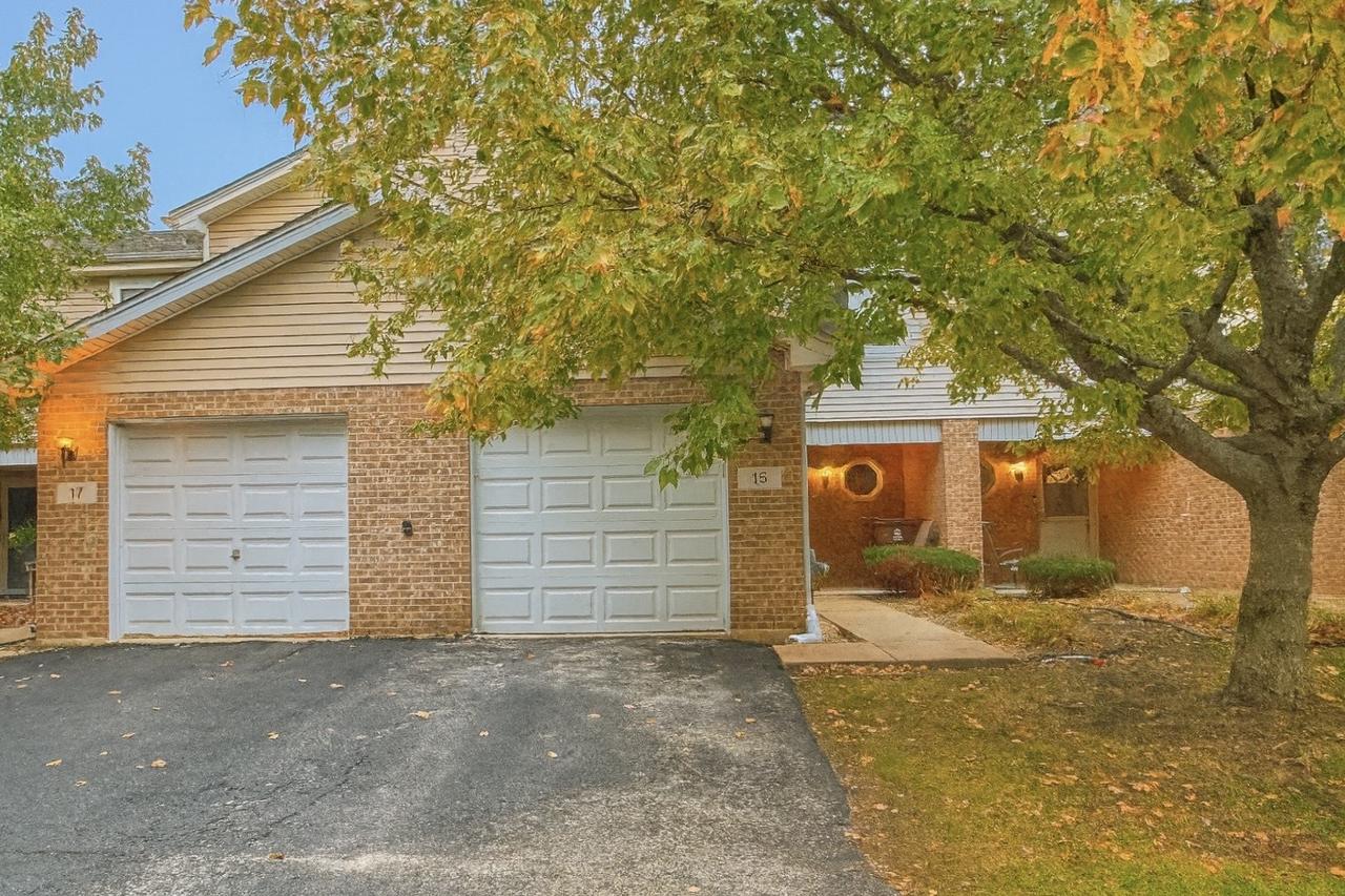 15 Forest Wood Ln., Park Forest, IL 60466