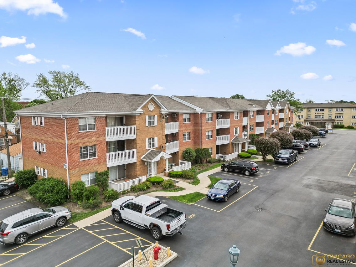 6561 W School Ave. #305C, Chicago, IL 60634