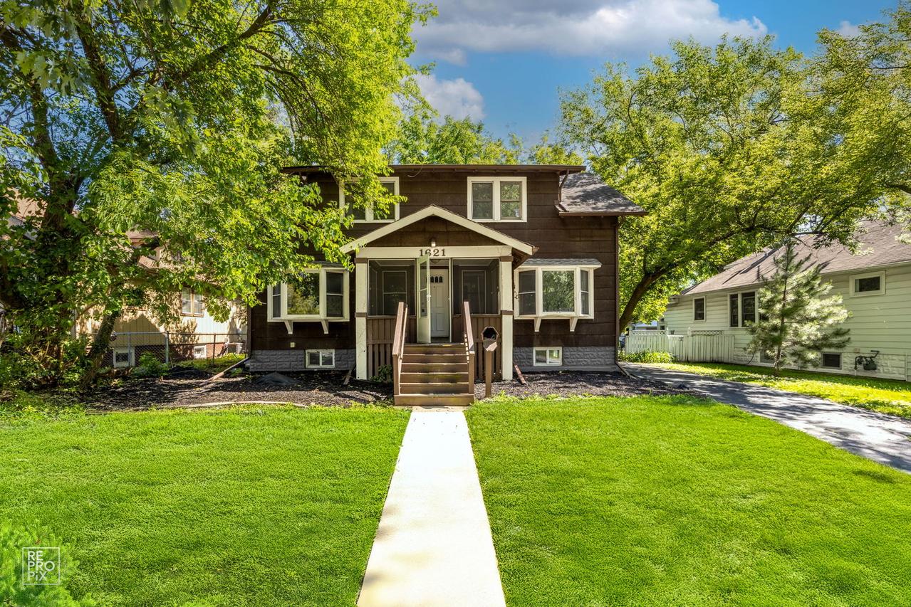 1621 Burr Oak Rd., Homewood, IL 60430