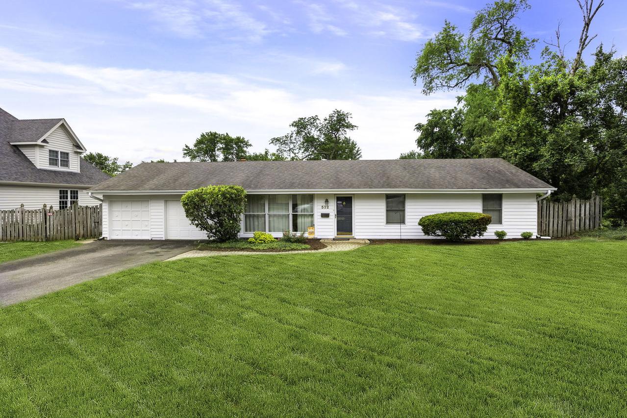 532 E Hawthorne Blvd., Wheaton, IL 60187