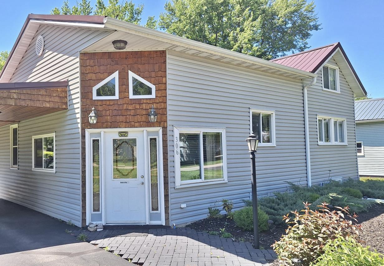 306 N Joy St., Tampico, IL 61283