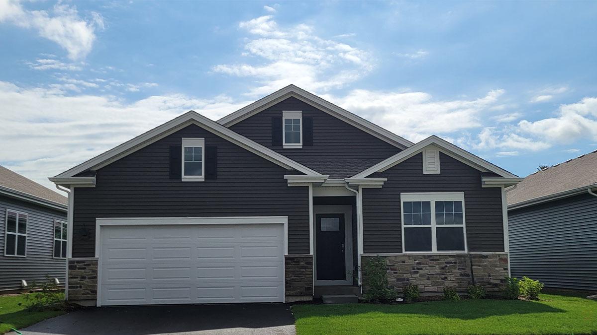 2522 Redwood Tr., Wonder Lake, IL 60097