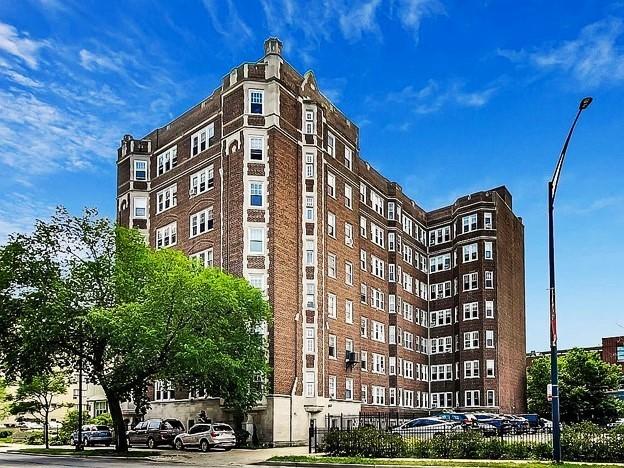 6334 N Sheridan Rd. #3E, Chicago, IL 60660